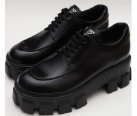 Кожаные оксфорды Monolith от PRADA