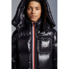 Пуховик MONCLER Montbeliard с капюшоном Пуховик MONCLER Montbeliard с капюшоном