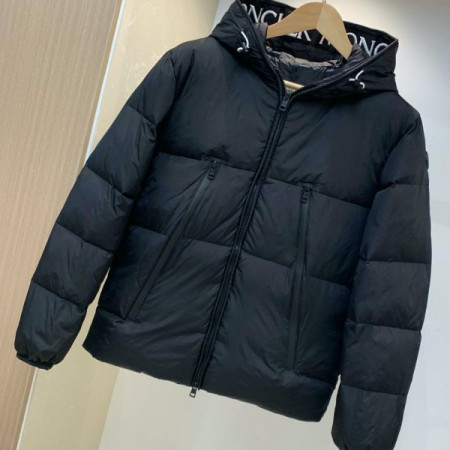 Пуховик MONCLER Montcla с капюшоном