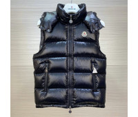 Bormes жилет от MONCLER