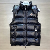 Bormes жилет от MONCLER