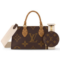 LOUIS VUITTON Сумка LV On The Go East West