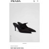 Мюли PRADA атласные с заостренным носком Мюли PRADA атласные с заостренным носком