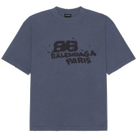 Футболка Balenciaga от VETEMENTS