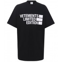 Футболка от VETEMENTS Футболка от VETEMENTS
