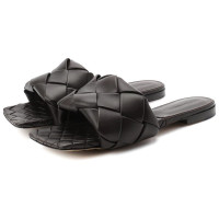 Кожаные шлепанцы BOTTEGA VENETA Lido Боттега Венета темно-коричневый