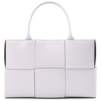 BOTTEGA VENETA Сумка-тоут Arco medium Боттега Венета белый