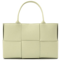 BOTTEGA VENETA Сумка-тоут Arco medium Боттега Венета салатовый