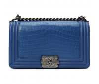 CHANEL Сумка Boy Medium из кожи крокодила