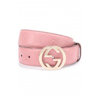 Кожаный ремень с тиснением Signature и фигурной пряжкой Gucci розовый