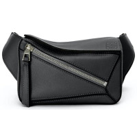 LOEWE Сумка поясная Puzzle mini черный
