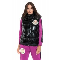 Жилет с капюшоном от MONCLER