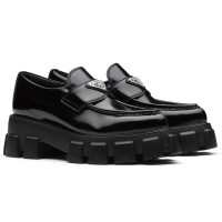 Кожаные лоферы Monolith от PRADA