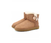 Замшевые сапоги Угги с пуговицей UGG светло-коричневые Замшевые сапоги Угги с пуговицей UGG светло-коричневые